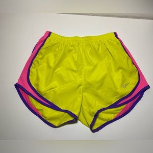 Nike tempo drifit shorts, sz Medium